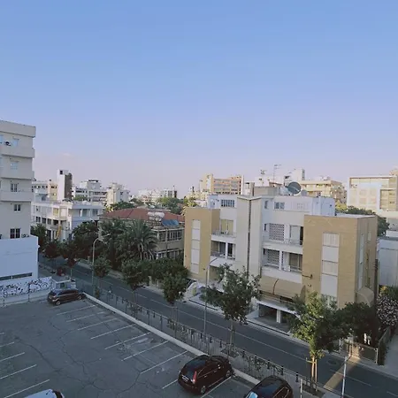 Life I Apartment