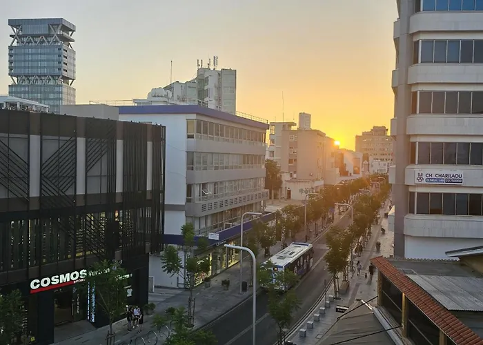 Life I アパート ニコシア